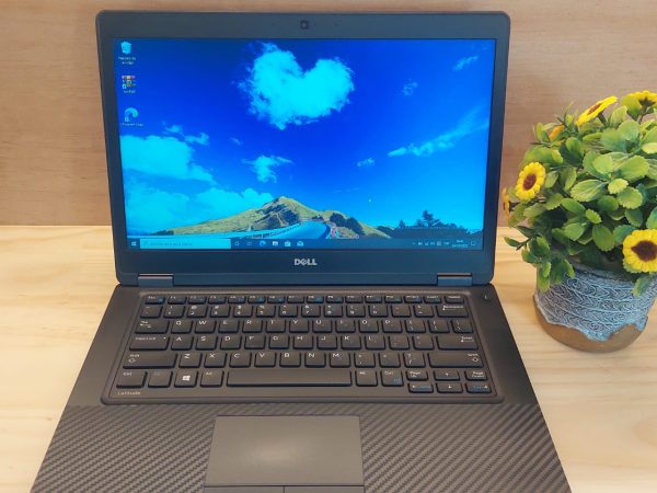 Dell 5480 | Core i5 | 16GB RAM | 240GB SSD | 14"