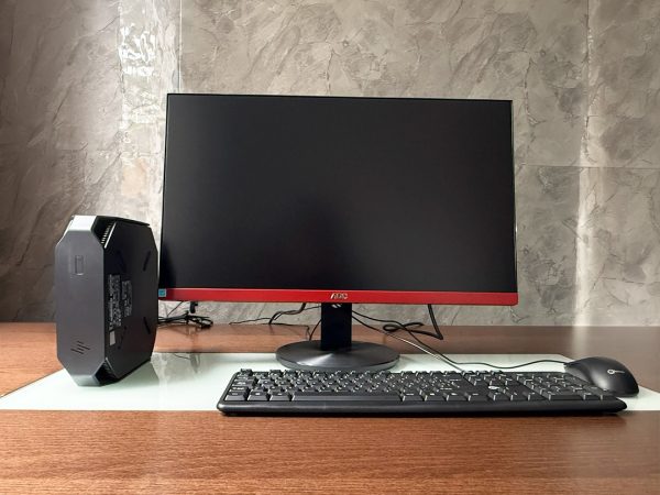 HP Desktop Z2 Mini G3 Xeon 32GB /240 GB SSD 3ra generación  2GB de Tarjeta Grafica Nvidia